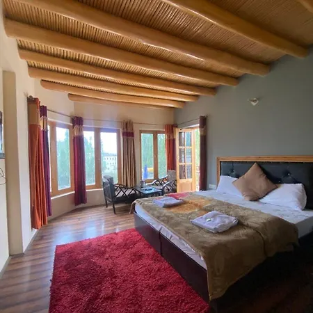 Zaltak Guest House And Hostel Leh Exterior photo