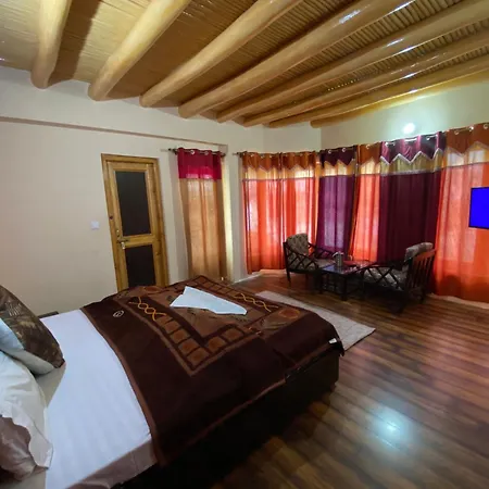 Zaltak Guest House And Hostel Leh Exterior photo