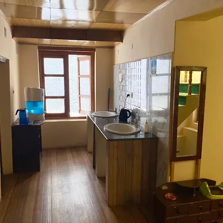 Zaltak Guest House And Hostel Leh Exterior photo