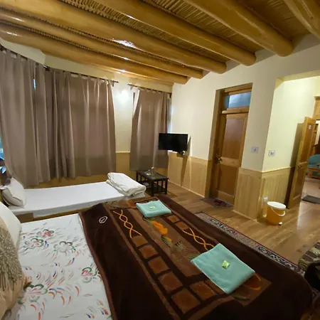 Zaltak Guest House And Hostel Leh Exterior photo