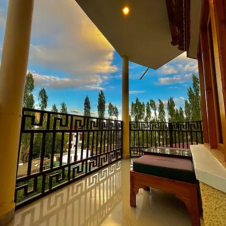 Zaltak Guest House And Hostel Leh Exterior photo