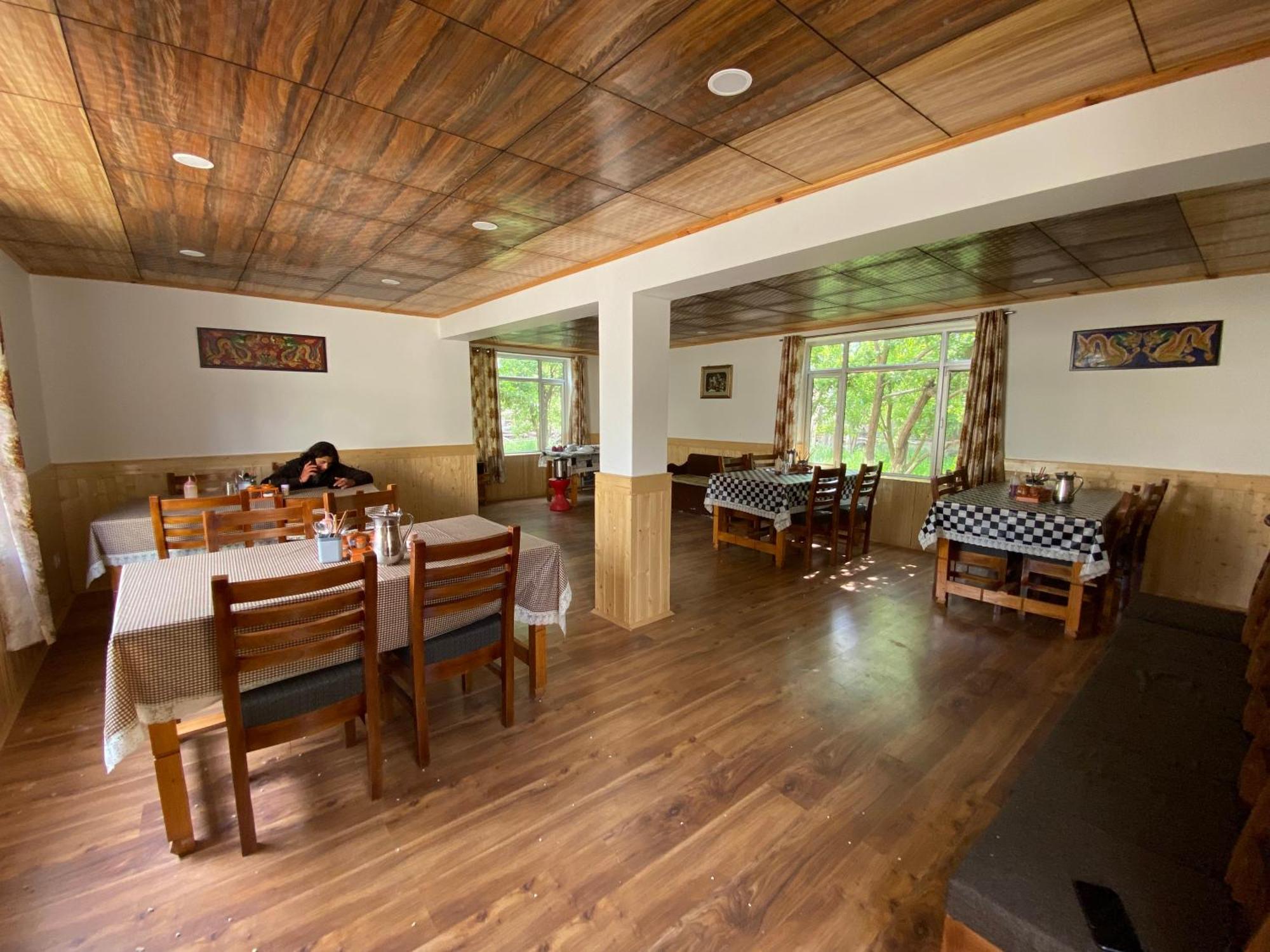 Zaltak And Homestay Leh