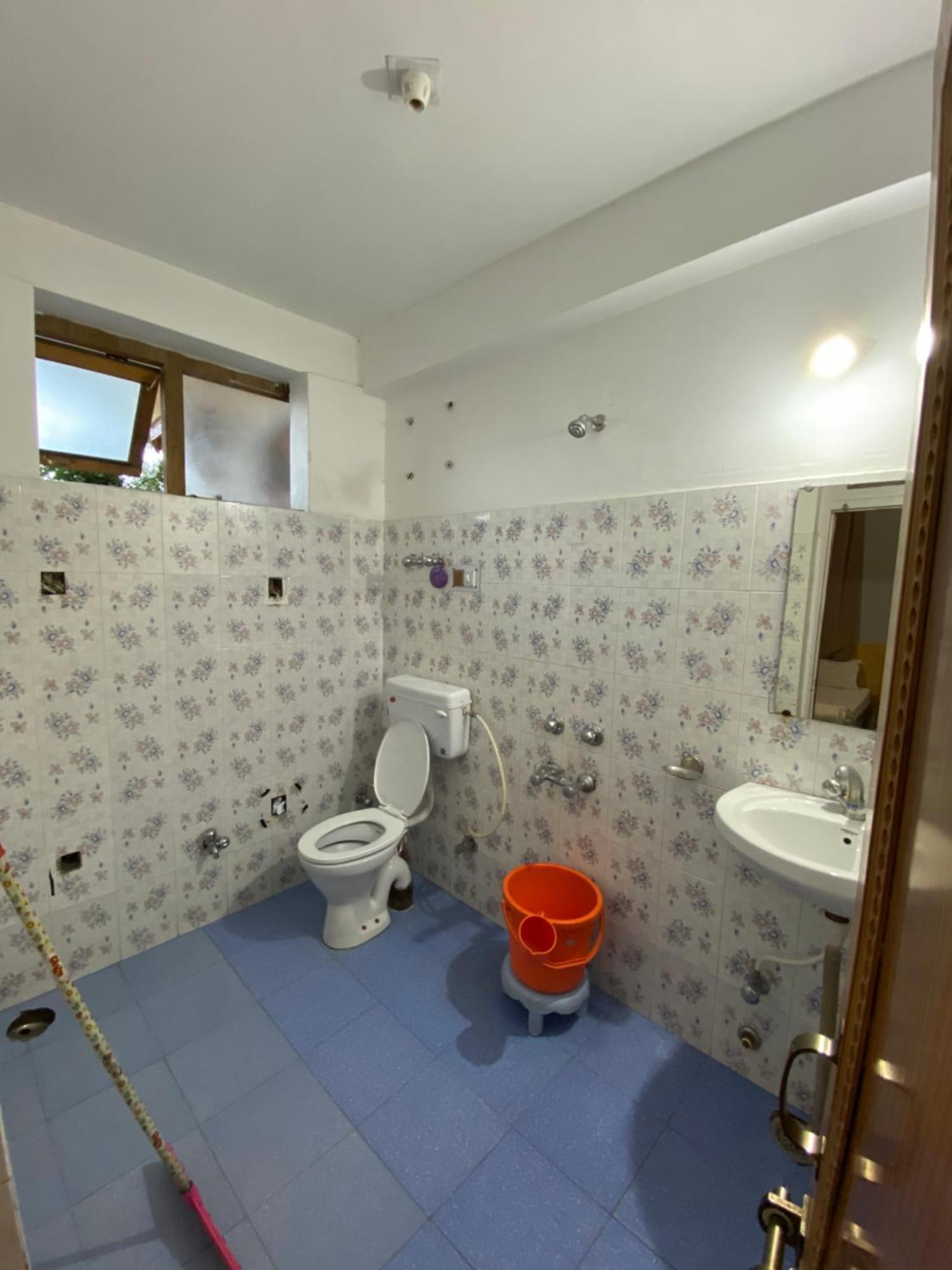 Zaltak And Homestay Leh